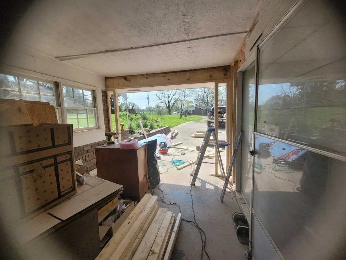 Air movers and dehumidifier for Drying & Dehumidification in Shiloh